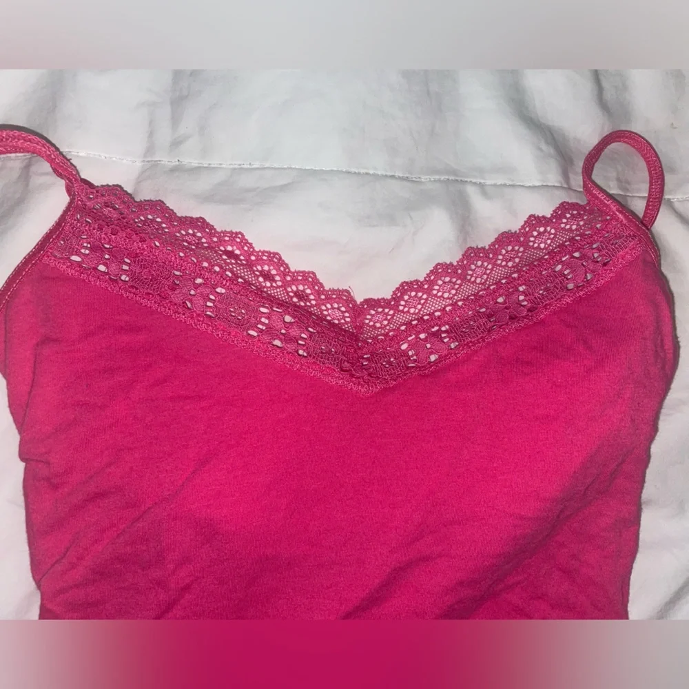Aeropostale Fuchsia Lace Camisole - Picture 3 of 4